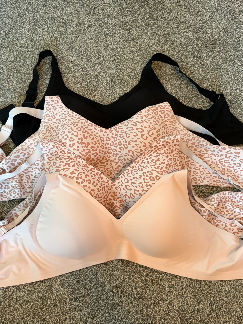 Shecurve Seamless T-Shirt Bra Set — Black, Blush & Blush Leopard (4-Pack)